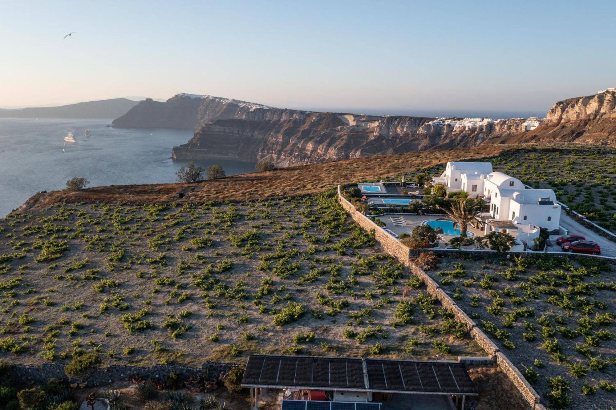 Villa Oinos - Sunset Views Ormos Athinios Екстер'єр фото